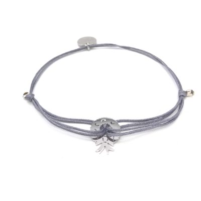 Armband mit rhodiniertem Weihnachtskranz und grauem Stoffband
